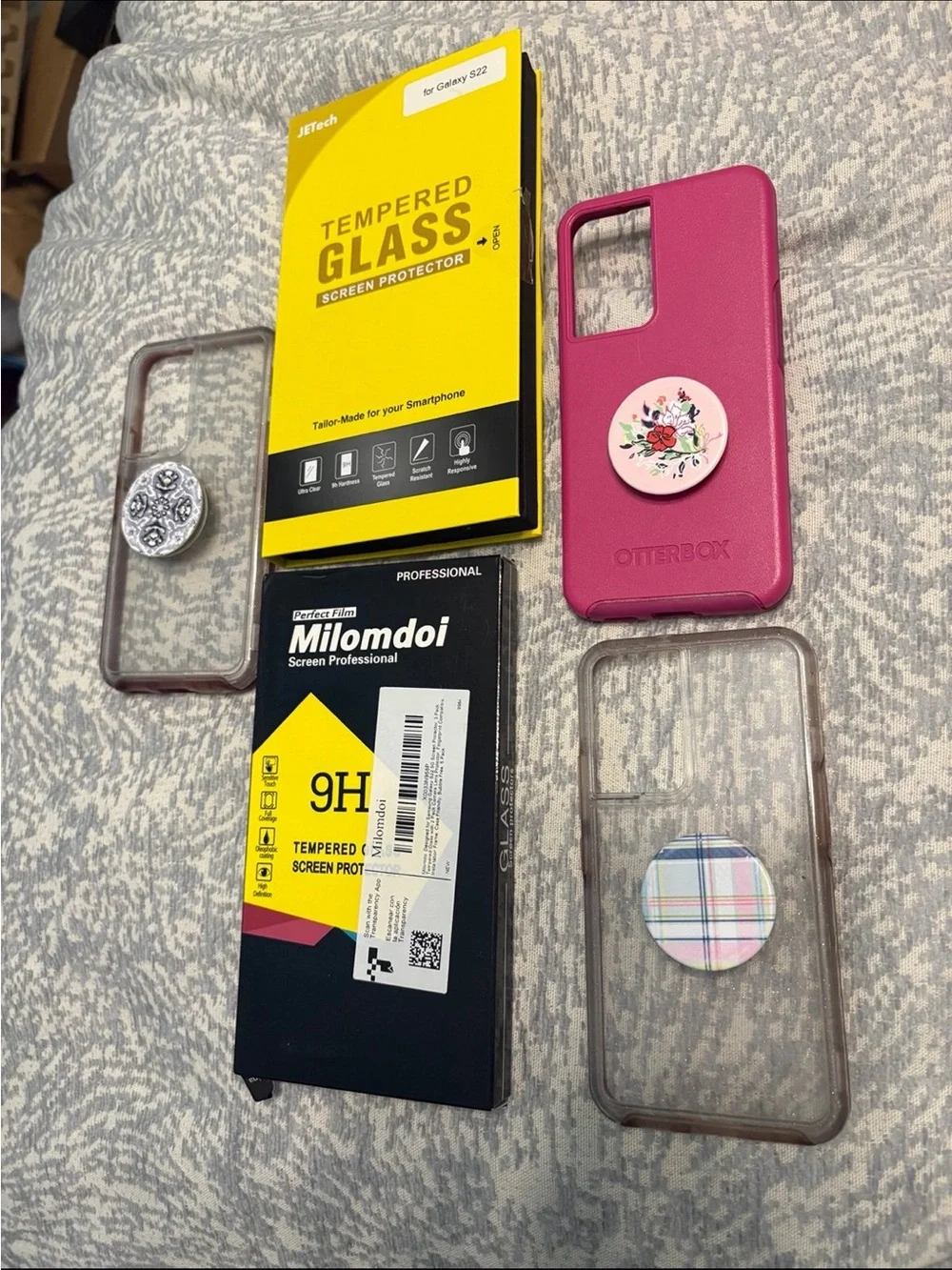 3 Samsung Galaxy S22 otter box Cases + Vera Bradley pop sockets + screen protect